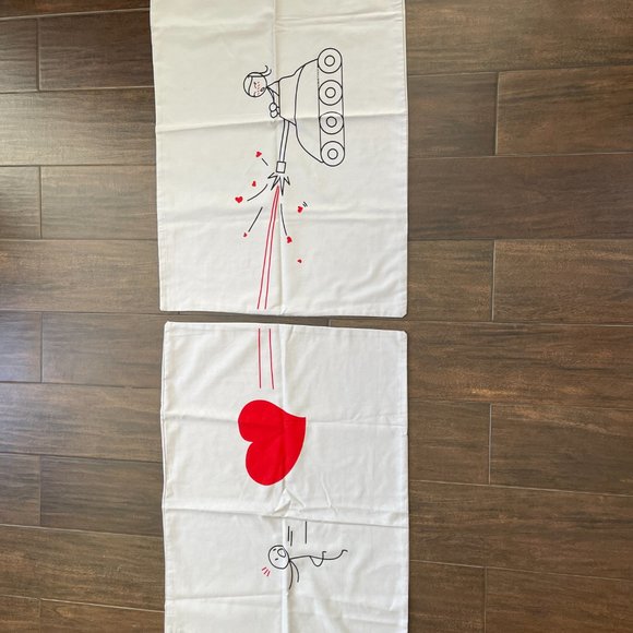 HUMAN TOUCH Set of 2 Gray Hit by Love Standard Pillow Cases Covers - Picture 2 of 7